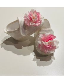 Aletta - Scarpine bianche con fiori rosa applicati sth2225